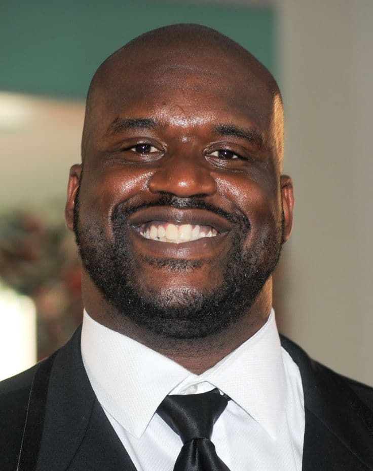 Shaq Shows Off Glittery Pink Toes In Open-Toe Sandals